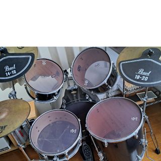 パール(pearl)のドラムセット①　Pearl　ブラック(セット)