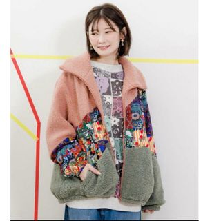 スカラー(ScoLar)のScoLar ネコor花柄パッチワーク風 プードルボア切替ブルゾン(ブルゾン)