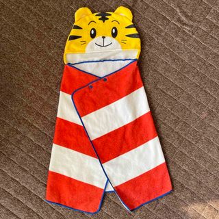 ベネッセ(Benesse)のしまじろうみみつきタオルポンチョ(その他)