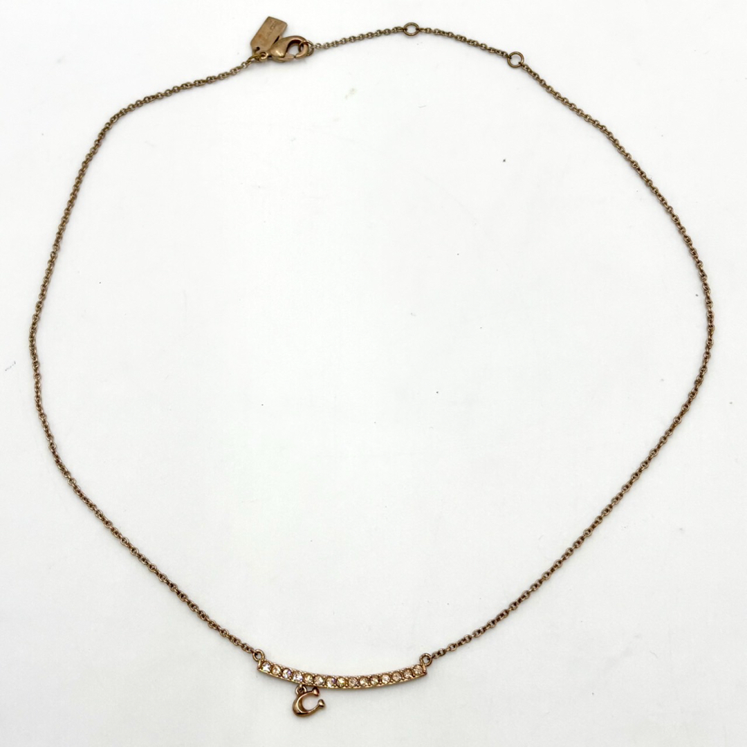 COACH(コーチ)の【良品】COACHコーチ ネックレス　ラインストーン　Cモチーフ　ゴールドカラー レディースのアクセサリー(ネックレス)の商品写真