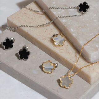 マリークヮント(MARY QUANT)の【正規品】マリークワント　1/31迄セール(ピアス)