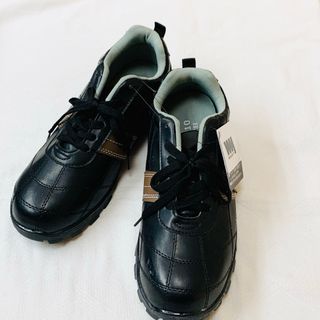 ワークマン(WORKMAN)の【新品タグ付き】安全靴　セーフティーシューズ　黒　28.0ｃｍ(その他)