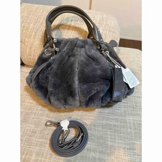 Letizia リアルムートンハンドバック　ショルダーバック　2wayバック(ハンドバッグ)