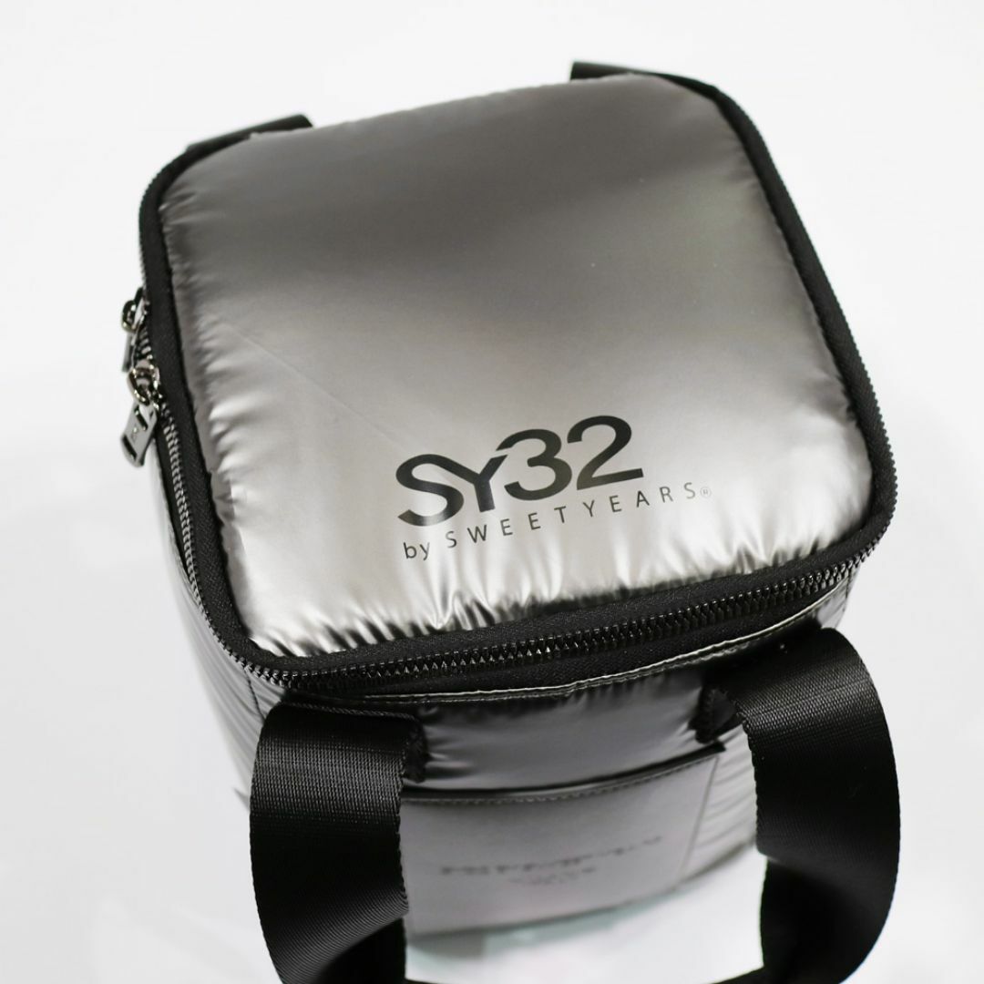 SY32 BY SWEET YEARS(エスワイサーティトゥバイスィートイヤーズ)の新品☆【SY32 GOLF】クーラーバッグ LUX PATCH COOLER B スポーツ/アウトドアのゴルフ(その他)の商品写真