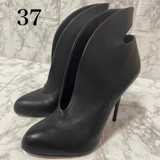 セルジオロッシ(Sergio Rossi)のセルジオロッシ ショートブーツ Vカット レザー 黒 サイズ 37 (ブーティ)