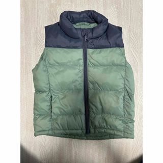ユニクロ(UNIQLO)のユニクロ　ベスト　80cm(ジャケット/コート)