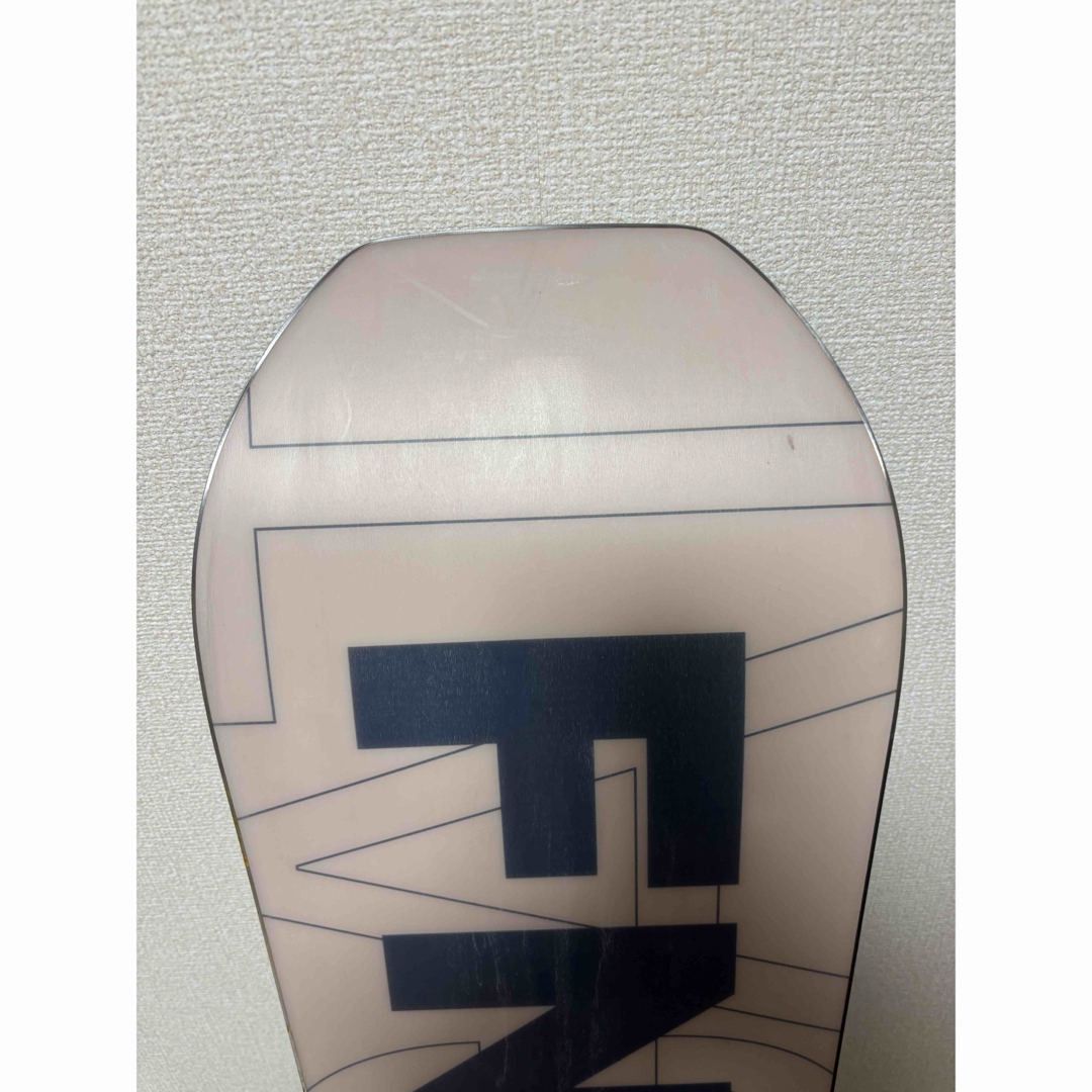 FNTC(エフエヌティシー)のFNTC CAT スノーボード板 スポーツ/アウトドアのスノーボード(ボード)の商品写真