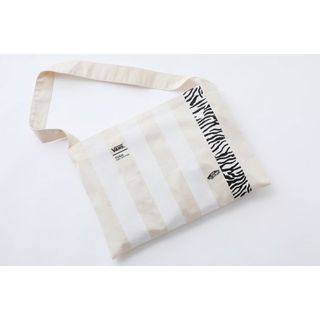 トーガ(TOGA)のTOGA VANS コラボ　ショルダーバッグ(ショルダーバッグ)