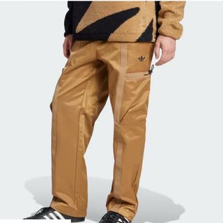 アディダス(adidas)のadidas プレミアム バケットカーゴパンツ(ワークパンツ/カーゴパンツ)