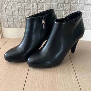 ランダ(RANDA)のRANDAショートブーツブラックMサイズ(ブーティ)