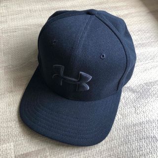 アンダーアーマー(UNDER ARMOUR)のアンダーアーマー　キャップ　黒　無地(キャップ)