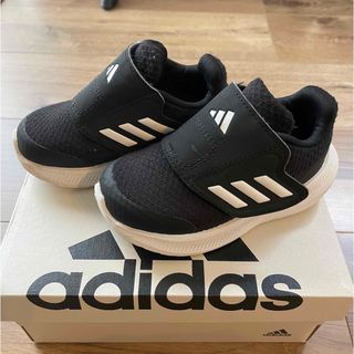 アディダス(adidas)のアアディダス　子供靴　コアファイト　13.5cm(スニーカー)