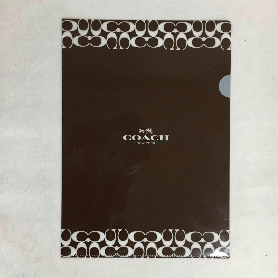 COACH(コーチ)のCOACH/コーチ　クリアファイル　A4 インテリア/住まい/日用品の文房具(ファイル/バインダー)の商品写真