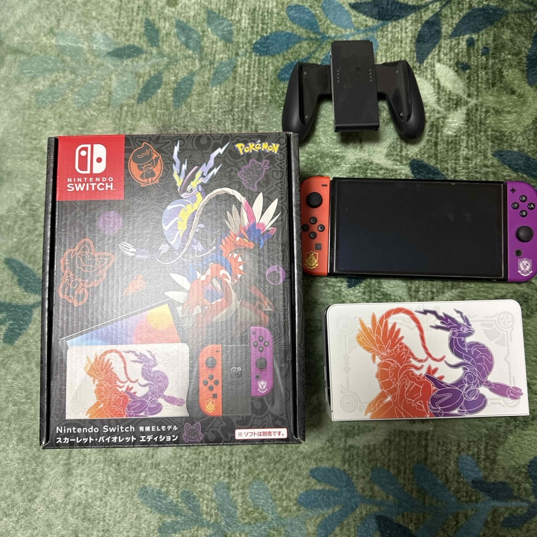 Nintendo Switch(ニンテンドースイッチ)のNintendo Switch 有機ELモデル スカーレット・バイオレットエディ エンタメ/ホビーのゲームソフト/ゲーム機本体(家庭用ゲーム機本体)の商品写真