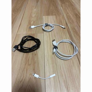 ライトニング/USB-Aケーブル3本、ライトニング-イヤホンジャック1個(その他)