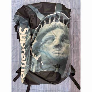シュプリーム(Supreme)のシュプリーム　リュック(バッグパック/リュック)