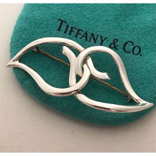 ティファニー(Tiffany & Co.)のTiffany ダブルリーフブローチ(ブローチ/コサージュ)