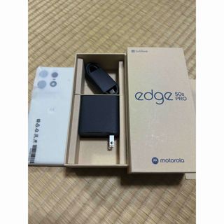 モトローラ(Motorola)のmotorola edge 50s pro バニラ　本体SIMフリー(スマートフォン本体)