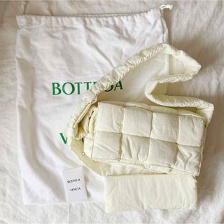 BOTTEGA VENETA - Bottega Veneta パデッド テック カセット ショルダーバッグ