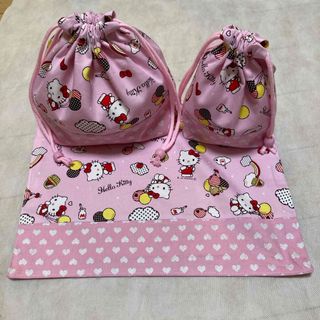 ハローキティ(ハローキティ)のまいまい様専用 ハローキティ お弁当袋 コップ袋 ランチマットセット ピンク系(外出用品)