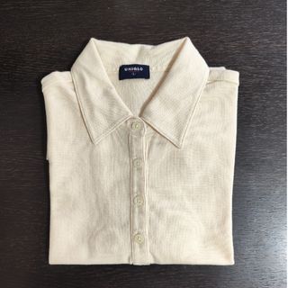 ユニクロ(UNIQLO)のポロシャツ　ユニクロ　クリーム色(ポロシャツ)