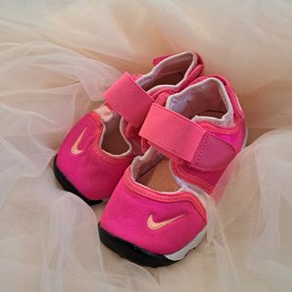 ナイキ(NIKE)のNIKE　ナイキ　リフト　13cm キッズ　ベビー(サンダル)
