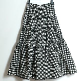 インゲボルグ(INGEBORG)の【美品】インゲボルグ★ドット柄がキュート！ギャザーたっぷりスカート サイズM 黒系 裾レース♪ティアードデザイン♪z13100(ロングワンピース/マキシワンピース)