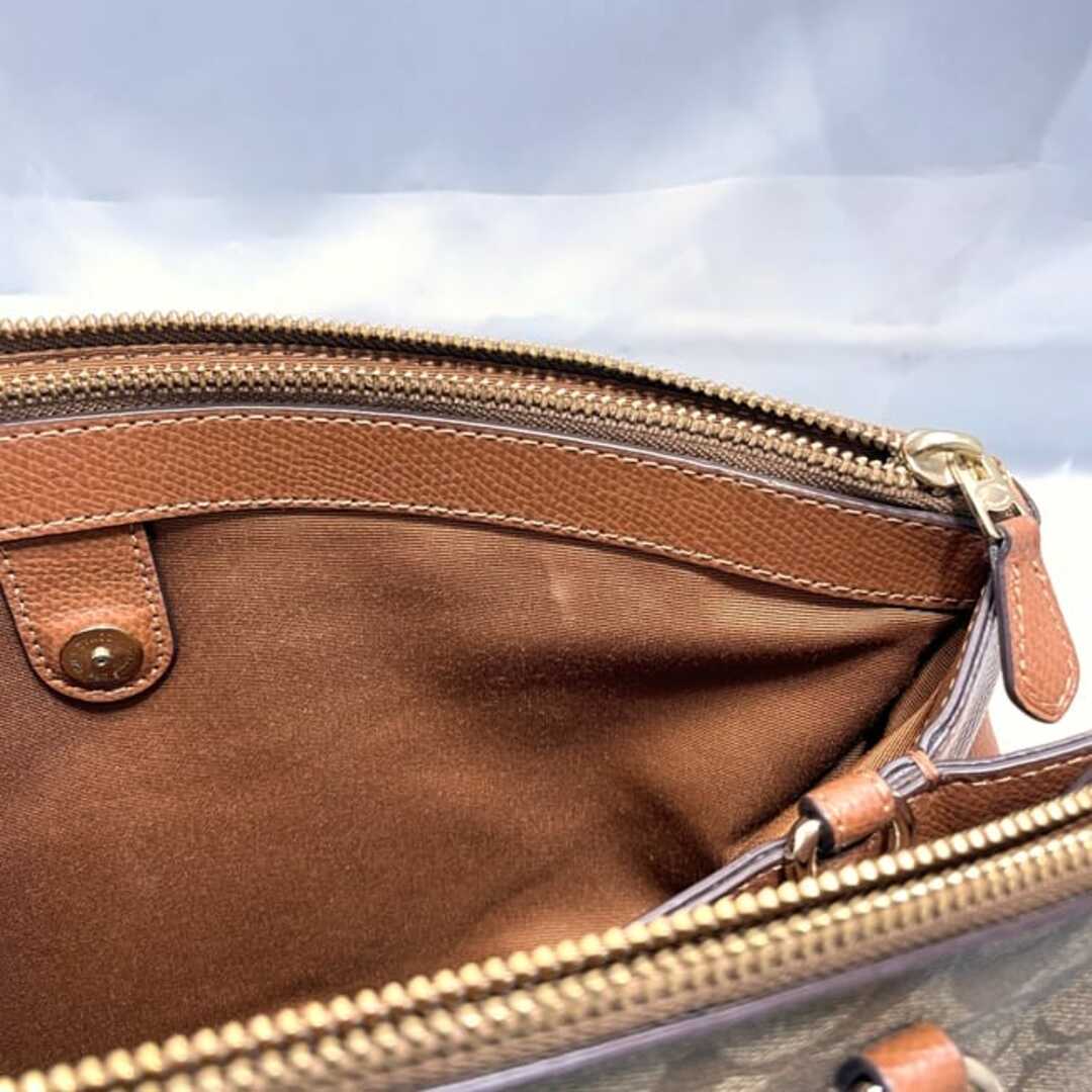 COACH(コーチ)のコーチ トートバッグ ベージュ ブラウン シグネチャー F36721 美品 PVC レザー 中古 COACH チャーム付 肩掛け 大容量 トート バッグ 鞄 革 女性 レディース 定番 人気 通勤 通学 仕事 お洒落 シンプル 大きい レディースのバッグ(トートバッグ)の商品写真