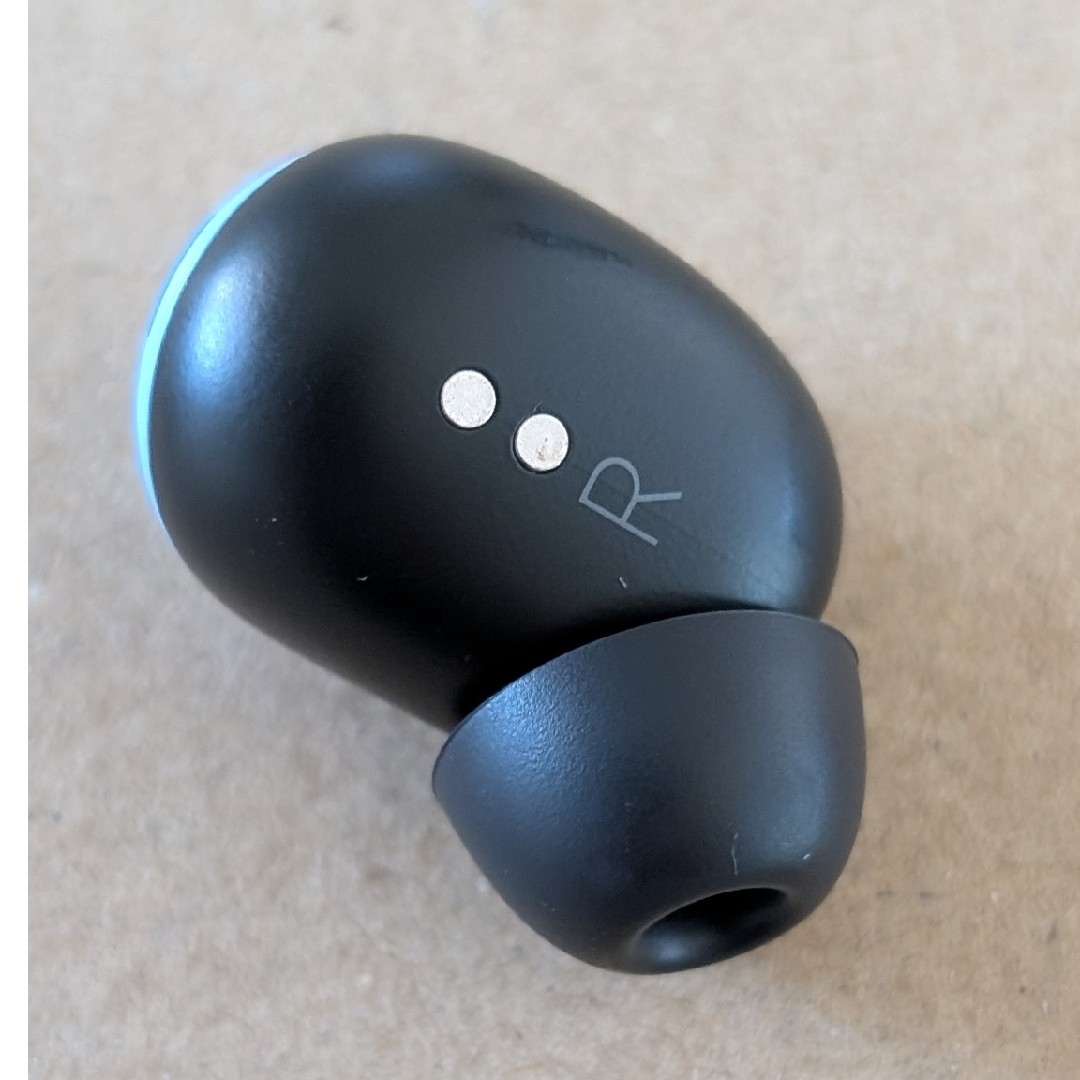 Google(グーグル)のGoogle Pixel Buds  Bay イヤホンRのみ　 スマホ/家電/カメラのオーディオ機器(ヘッドフォン/イヤフォン)の商品写真