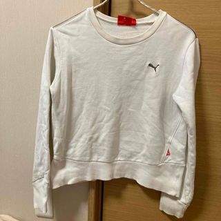 プーマ(PUMA)のPUMA トレーナー　白　短め丈　M(トレーナー/スウェット)