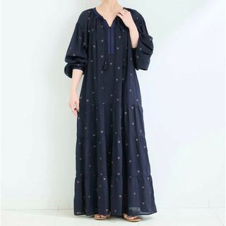 ベーセーストック(B.C STOCK)のフラワー刺繍ワンピース(ロングワンピース/マキシワンピース)