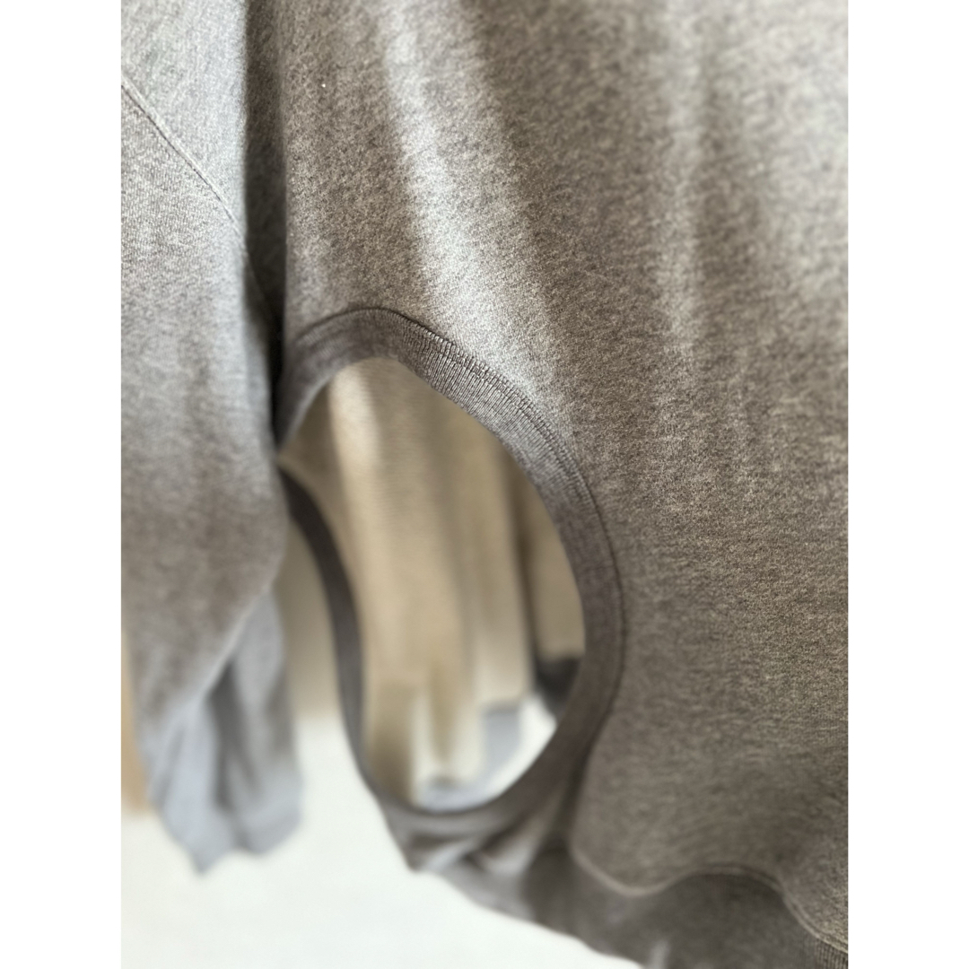 TOGA(トーガ)のH&M Toga Archives カットアウト スウェットシャツ M トーガ メンズのトップス(スウェット)の商品写真