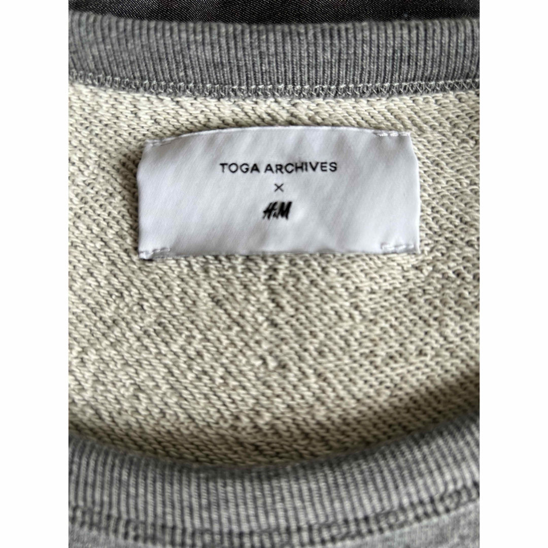 TOGA(トーガ)のH&M Toga Archives カットアウト スウェットシャツ M トーガ メンズのトップス(スウェット)の商品写真