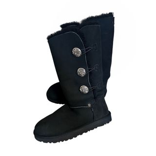 Chrome Hearts - 【超希少】CHROMEHEARTS × UGG 黒ムートン25cmコンチョ3連