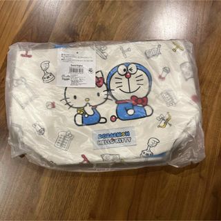 ドラエモン(ドラえもん)の新品未開封。ドラえもん ハローキティ コラボ てさげバッグ ランチバック(トートバッグ)