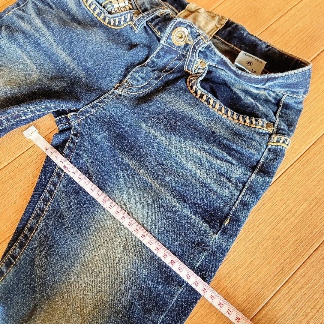LOLITAJEANS(ロリータジーンズ)の●クーポンあり●ロリータジーンズ　サイズМ　刺繍　羽根　翼　ウィング　レディース レディースのパンツ(デニム/ジーンズ)の商品写真