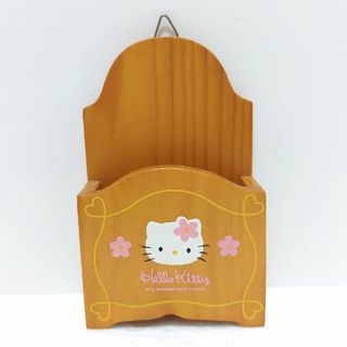 サンリオ(サンリオ)のレトロ　ハローキティ　キティ　木製　壁掛け　小物入れ(その他)