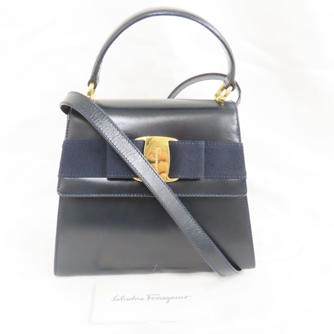 Salvatore Ferragamo(サルヴァトーレフェラガモ)のフェラガモ ハンドバッグ ヴァラ ネイビー カーフ レディース Ferragamo Ts580531 中古 レディースのバッグ(ハンドバッグ)の商品写真