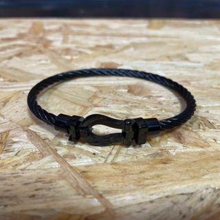 黒のロープブレスレット