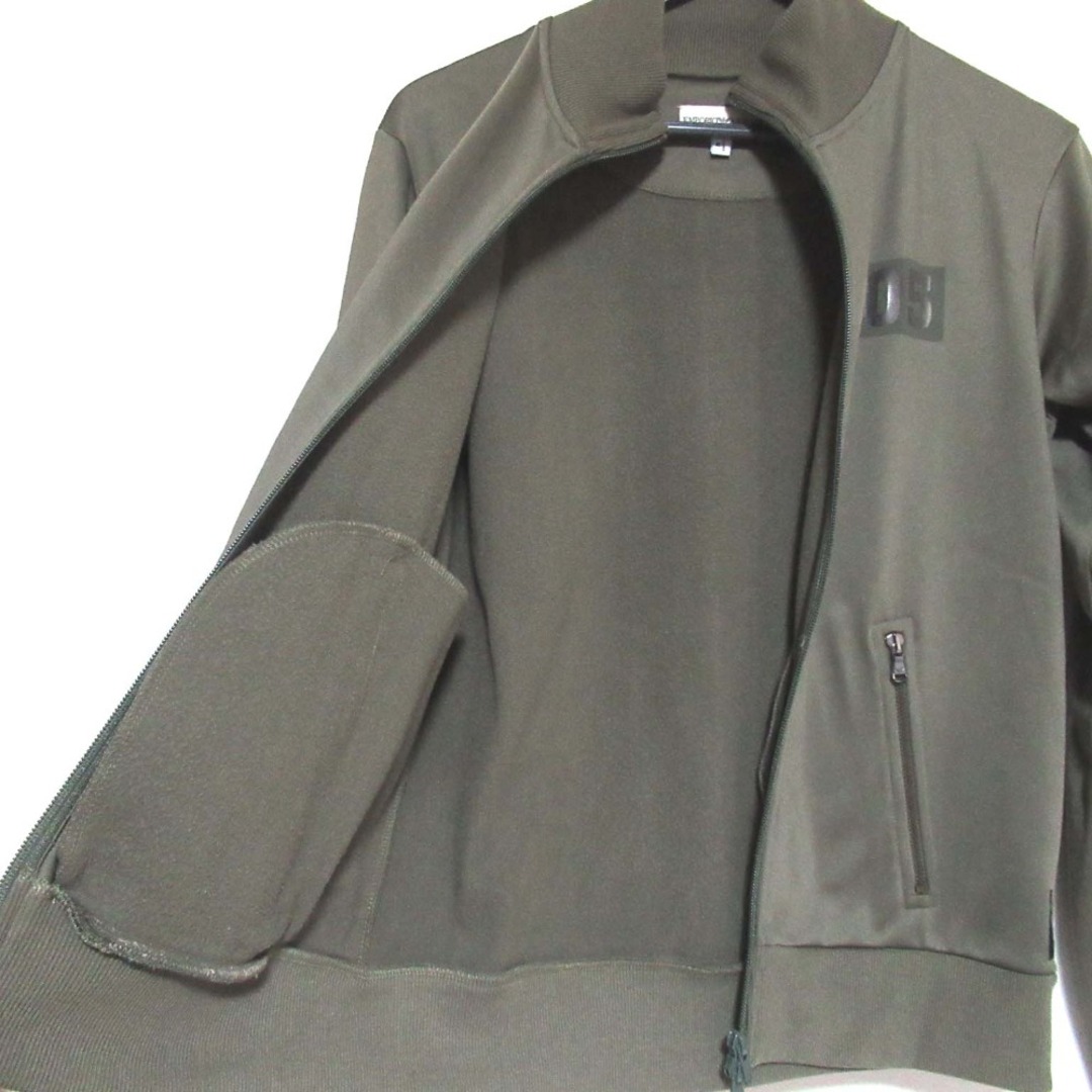 EMPORIO ARMANI(エンポリオアルマーニ)の美品 EMPORIO ARMANI エンポリオアルマーニ ヴィンテージ ジップアップ トラックジャケット ブルゾン Mサイズ カーキ メンズ 古着 中古 USED メンズのジャケット/アウター(ブルゾン)の商品写真
