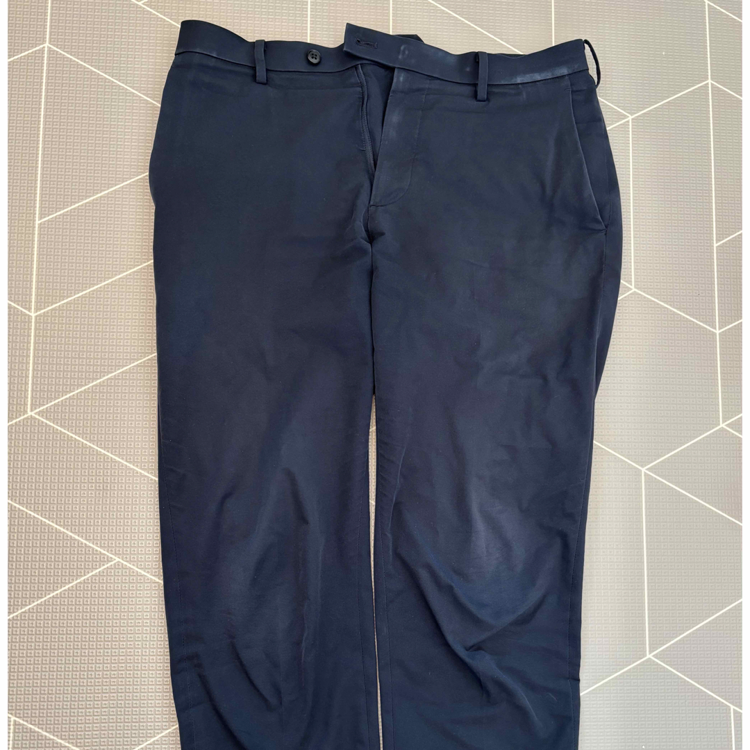 UNIQLO(ユニクロ)の【UNIQLO】感動パンツ(ネイビー)79cm×76cm メンズのスーツ(スラックス/スーツパンツ)の商品写真
