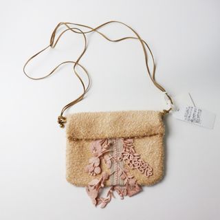 ミナペルホネン(mina perhonen)の未使用 ミナペルホネン mina perhonen financier bag forest parade レースモチーフ ブークレショルダーバッグ ベージュ【2400014473735】(ショルダーバッグ)