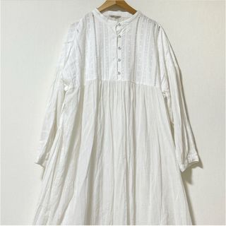 SM2 - SM2 バンドカラーにはしごレースと白刺繍のゆるっとロングワンピース