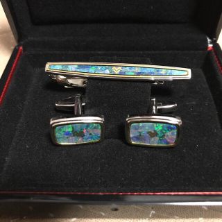 バレンティノ(VALENTINO)のネクタイピンとカフスボタンのセット(ネクタイピン)